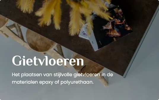 Naadloze gietvloer in een moderne woonkamer